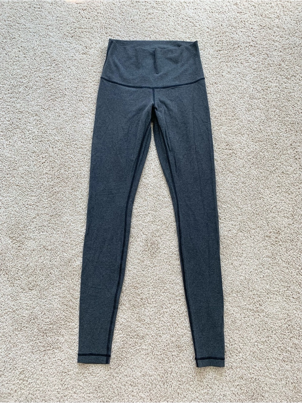 Lululemon Gray Wunder Under High Rise Athletic Yoga Leggings Approx. 6